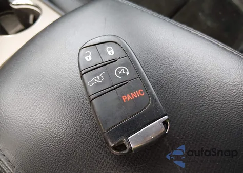 2015 Jeep Grand Cherokee Altitude z USA, uszkodzony, nr VIN 1C4RJFAG0FC606280